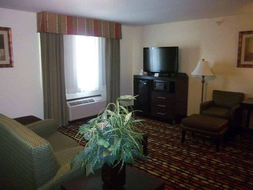 Best Western Greentree Inn & Suites Мур Номер фото