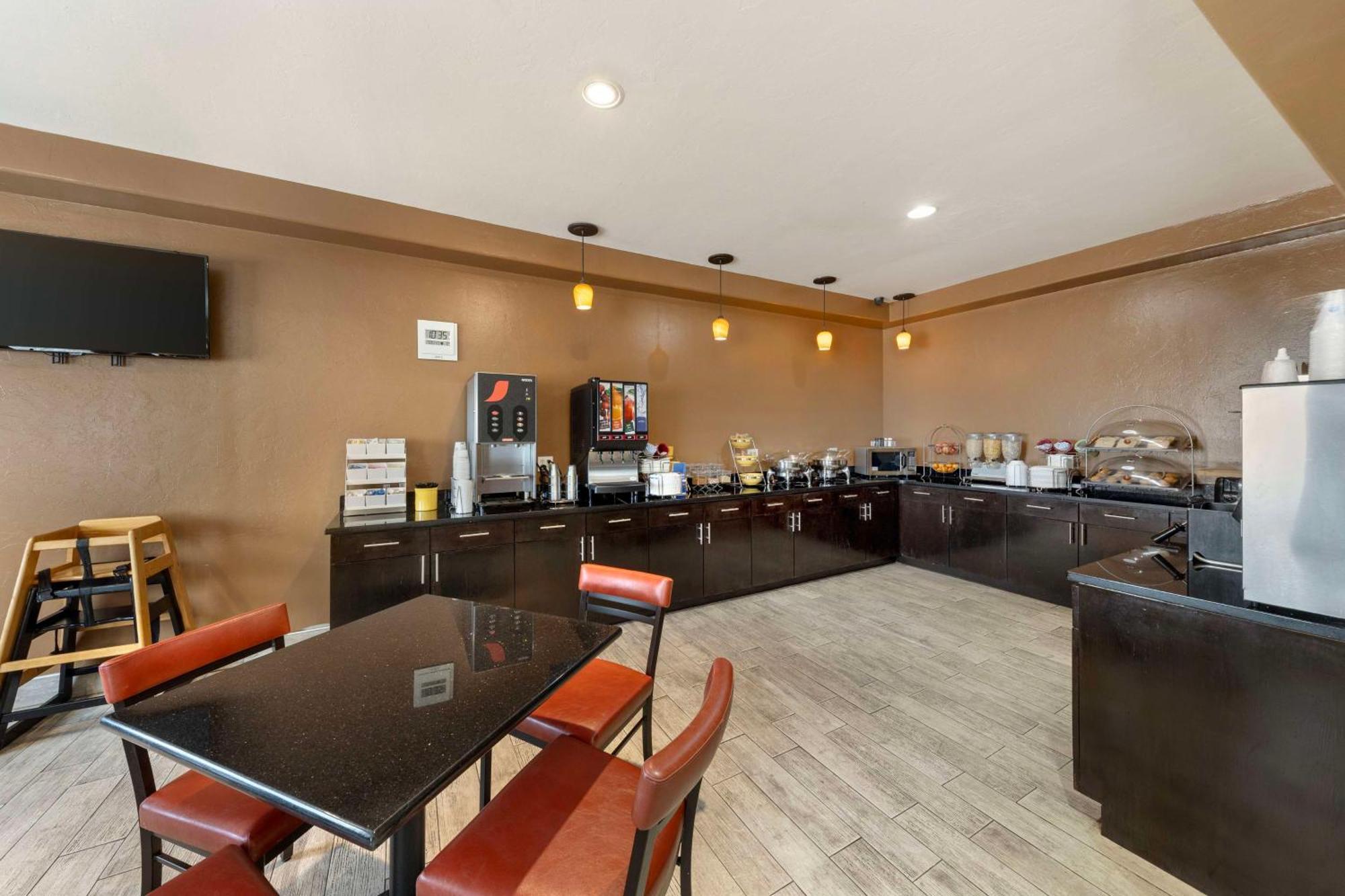 Best Western Greentree Inn & Suites Мур Экстерьер фото