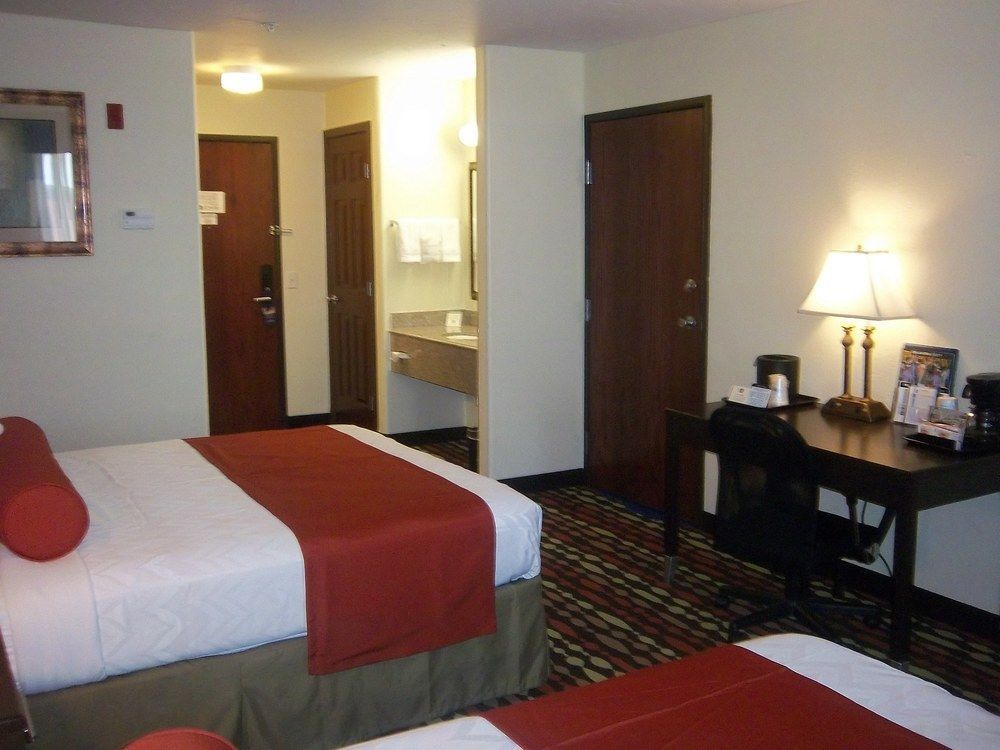 Best Western Greentree Inn & Suites Мур Экстерьер фото