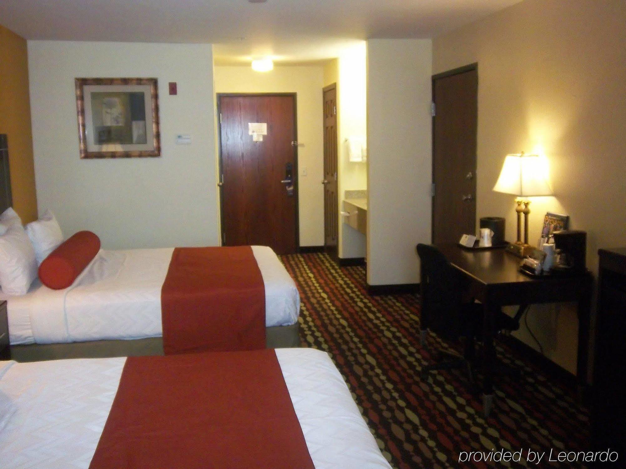 Best Western Greentree Inn & Suites Мур Экстерьер фото
