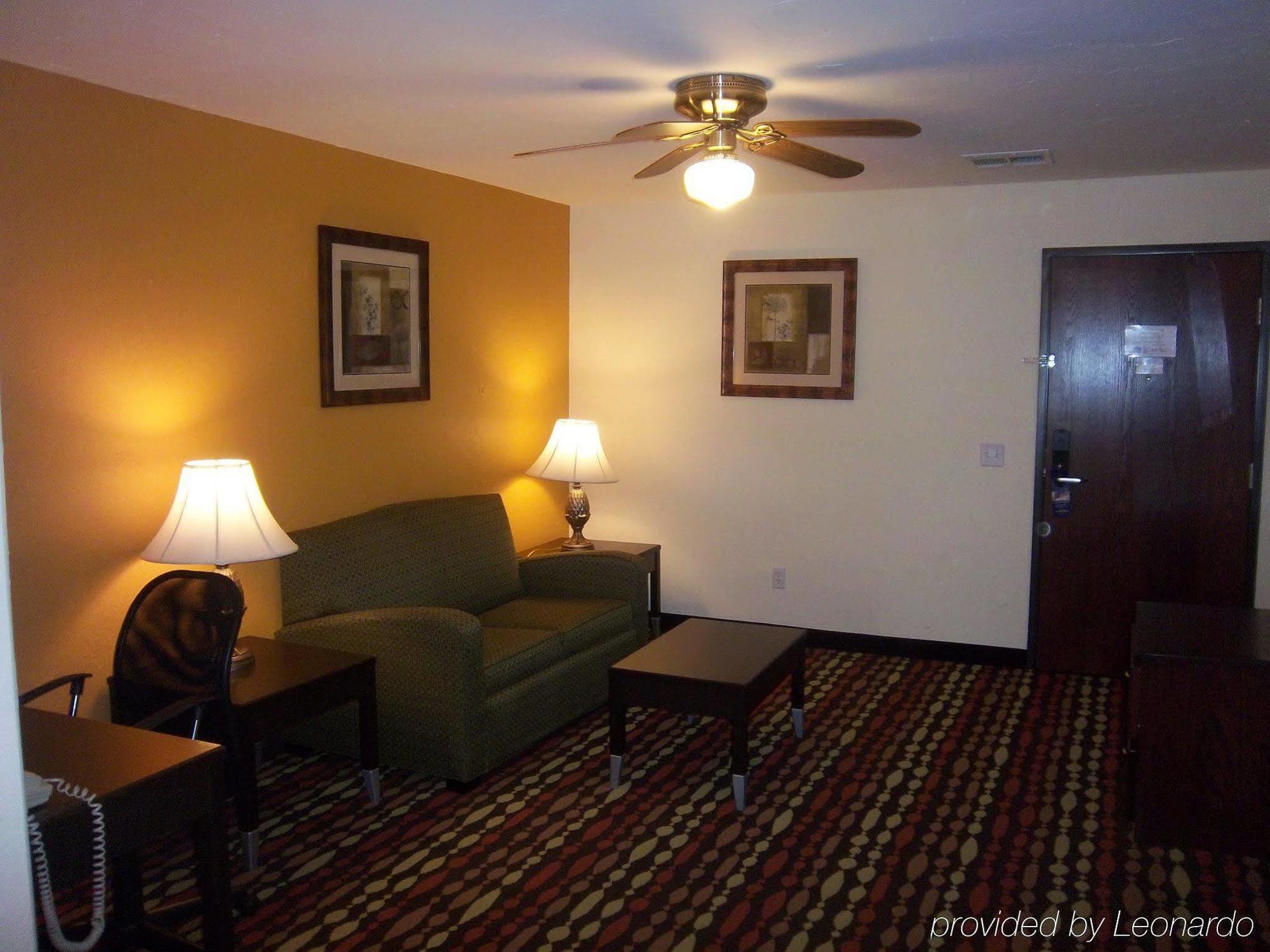 Best Western Greentree Inn & Suites Мур Экстерьер фото