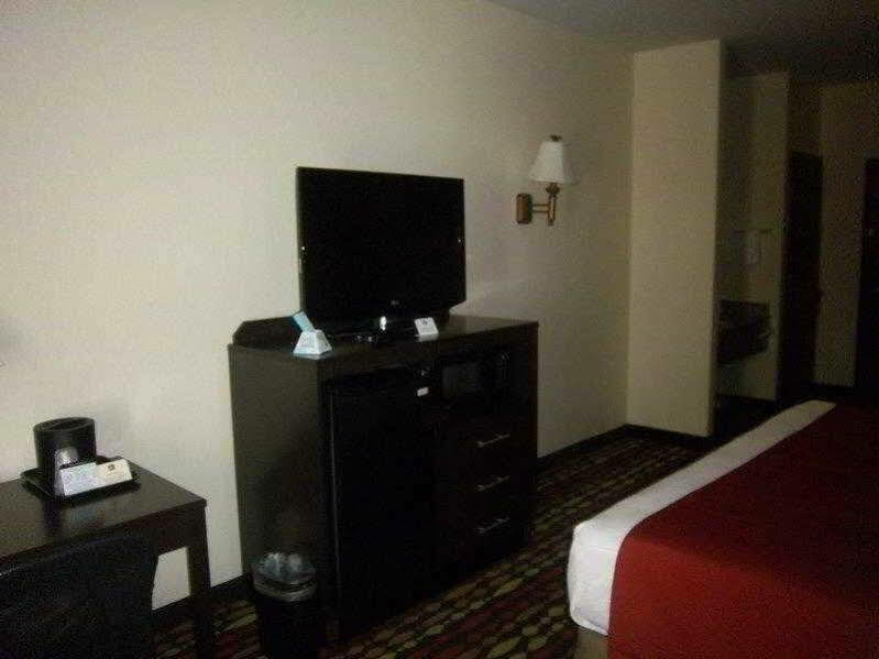 Best Western Greentree Inn & Suites Мур Экстерьер фото